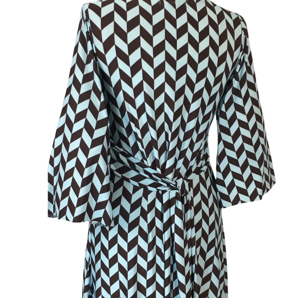 BCBGMaxAzria Blue Brown Chevron Surplice Bell Sleeves Fit n Flare Dress Medium